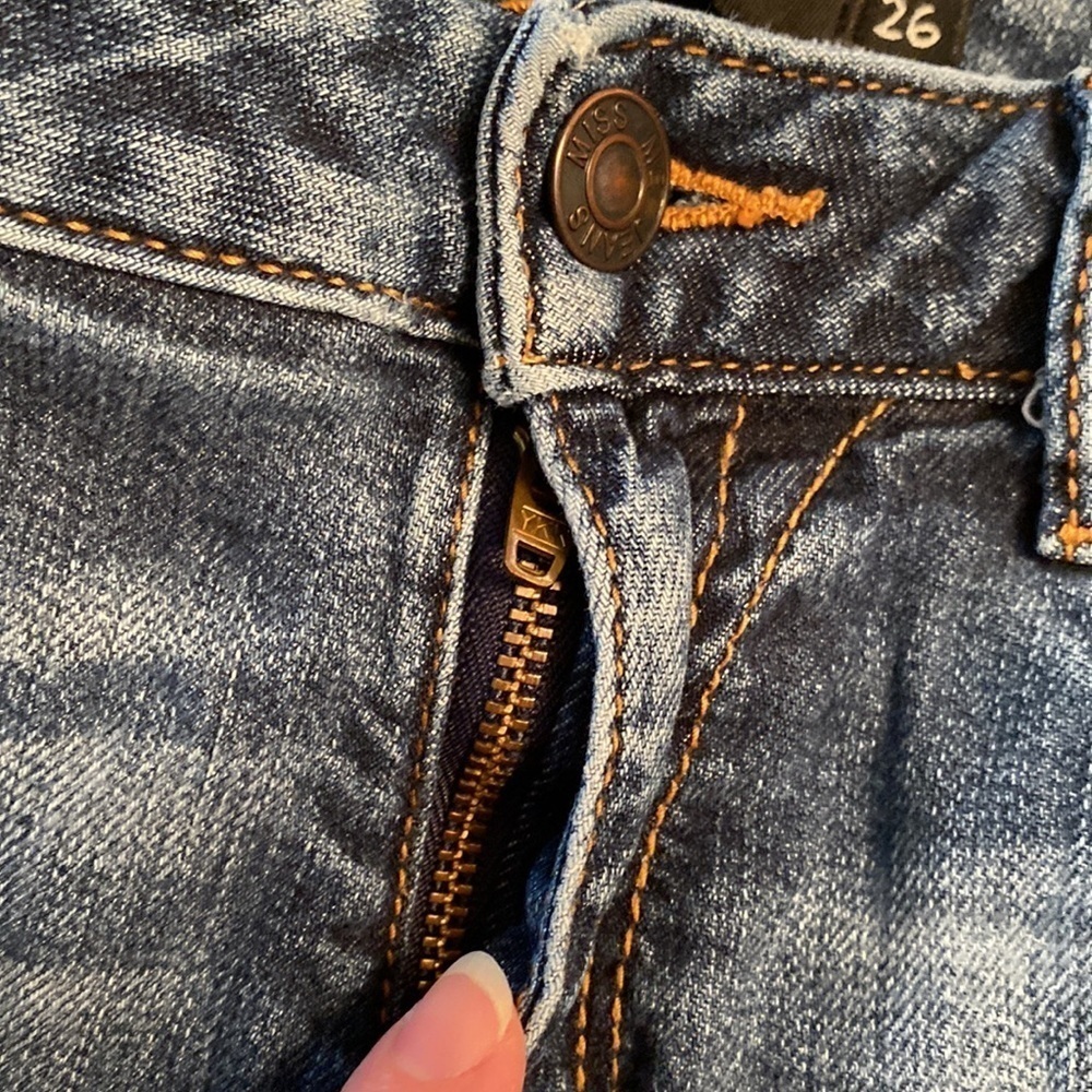 Miss Me jeans skinny fit tapered high rise 5 pockets button/zip closure size 26 - Picture 5 of 9